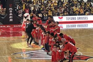 子供たちと入場